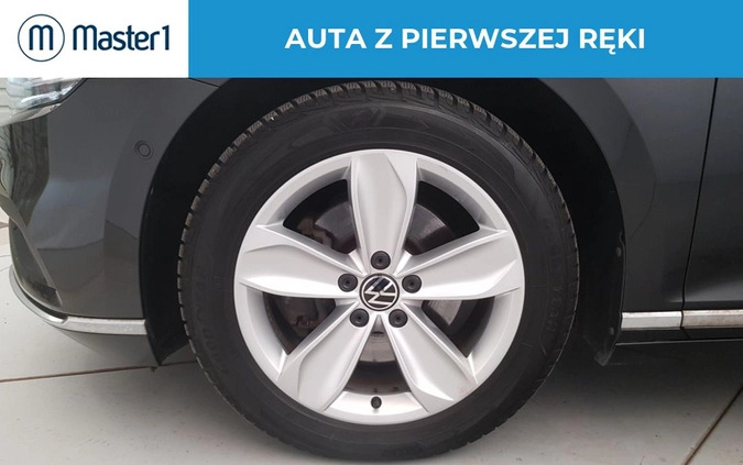 Volkswagen Passat cena 99850 przebieg: 145777, rok produkcji 2020 z Sieradz małe 191